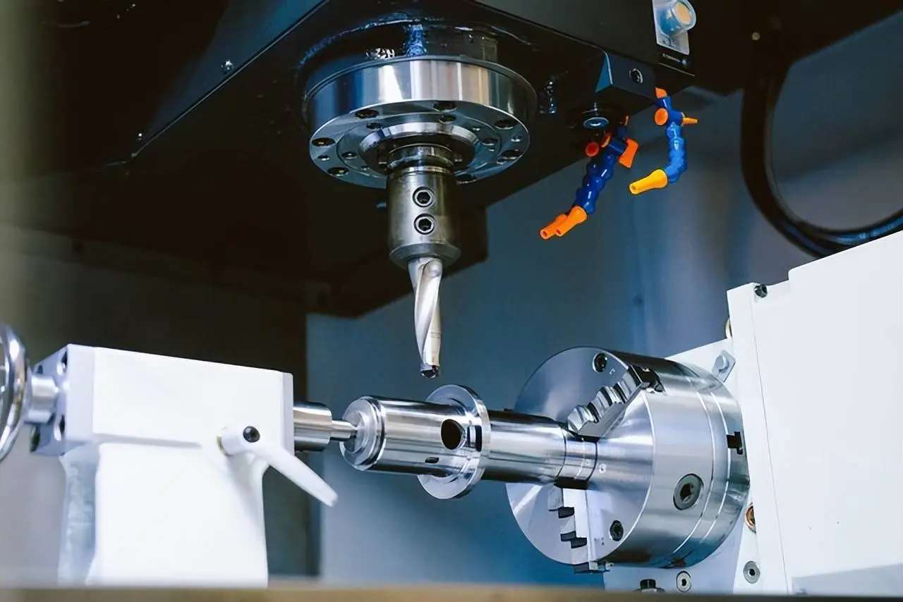 Difference between CNC gantry milling machine and CNC gantry machining center Ⅲ